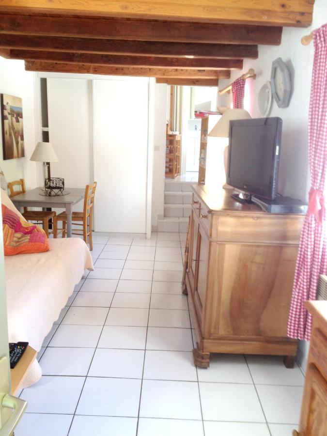 Studio Avec Piscine Privee Jardin Clos Et Wifi A Saint Jean D'Angely المظهر الخارجي الصورة